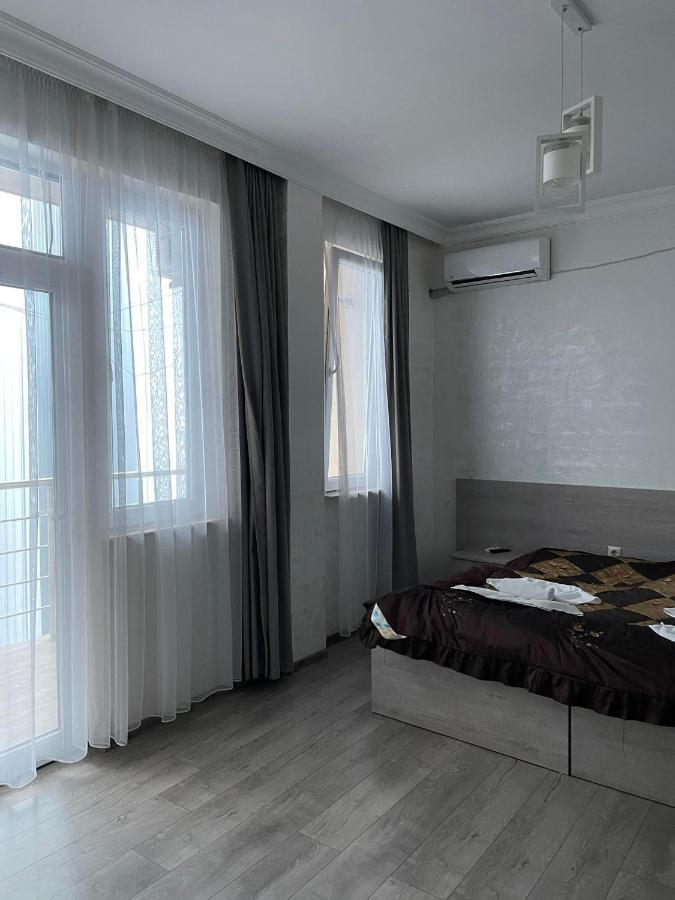 Nana'S Hotel Tchaikovsky Street 34 Batoumi Extérieur photo