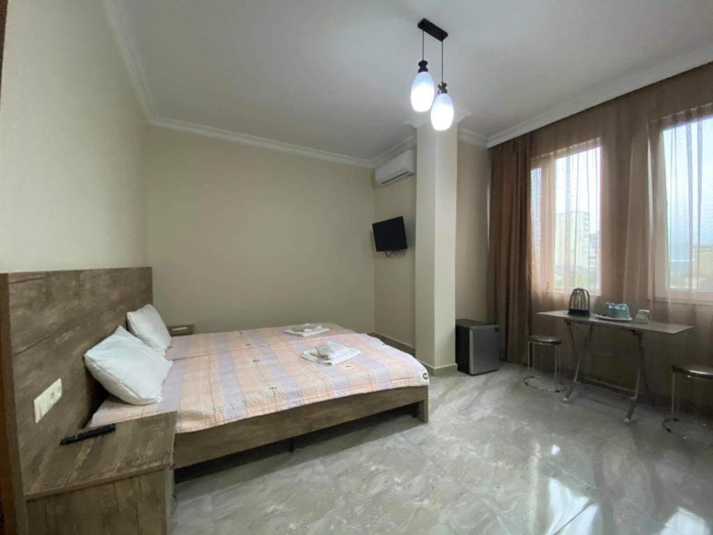 Nana'S Hotel Tchaikovsky Street 34 Batoumi Extérieur photo