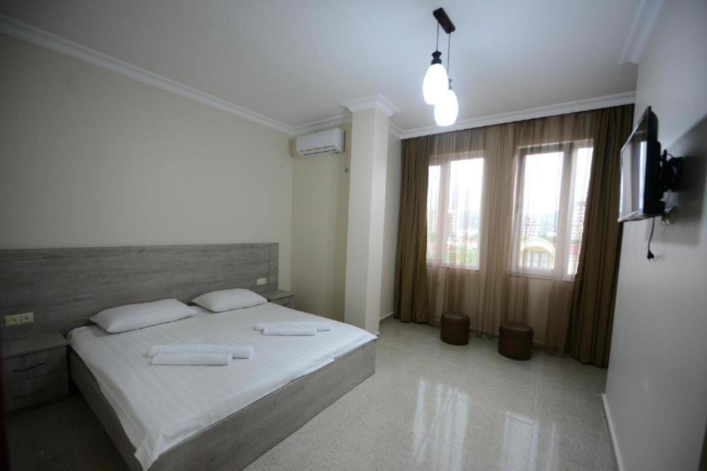Nana'S Hotel Tchaikovsky Street 34 Batoumi Extérieur photo