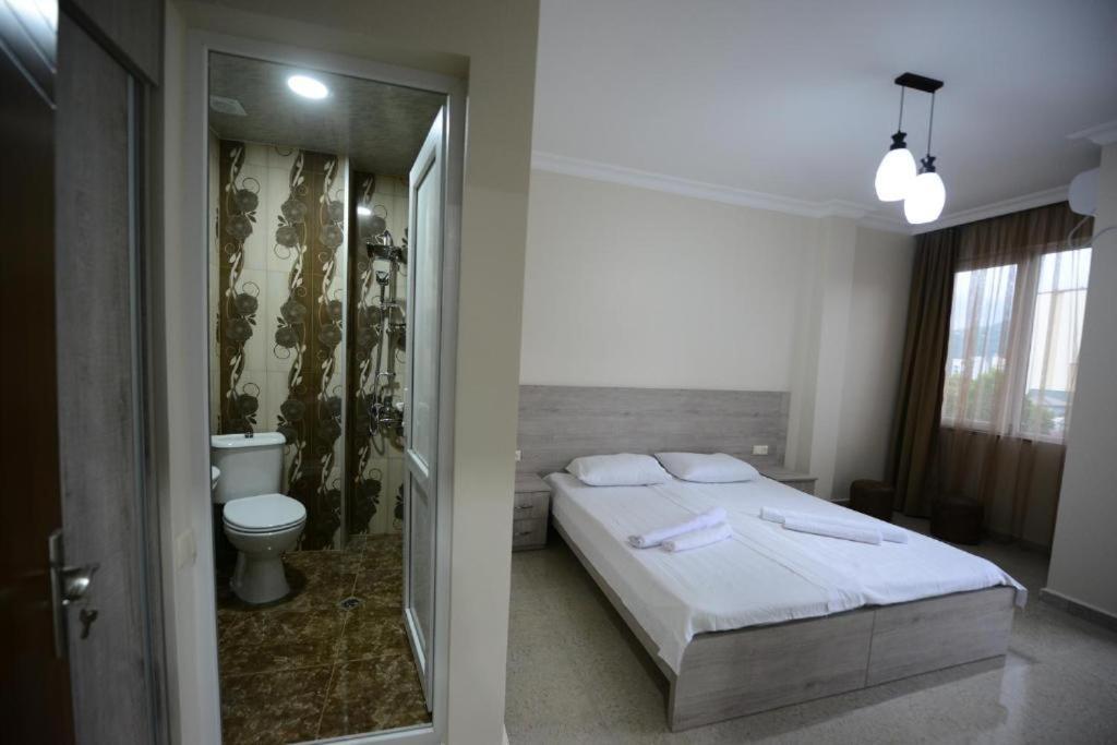 Nana'S Hotel Tchaikovsky Street 34 Batoumi Extérieur photo